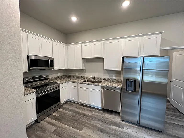 11595 Persimmon St — Photo 6