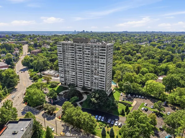2324 Madison Rd Unit 910, Cincinnati, OH 45208