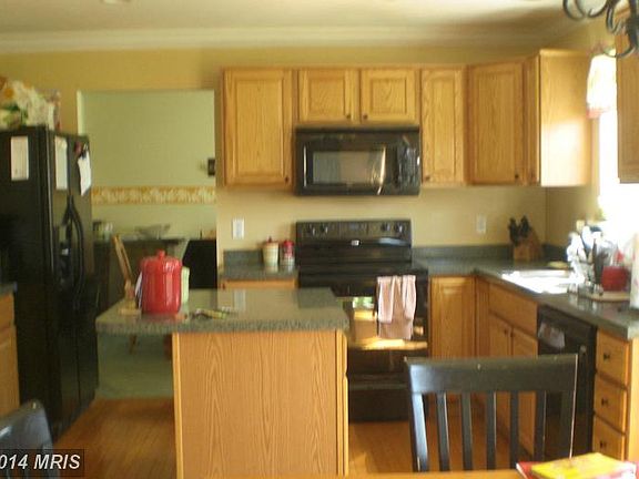 3rd image of 1368 Mallard Dr E