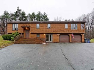 424 County Route 7, Nassau, NY 12123