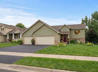 936 Ivy Hills Rd, Belle Plaine, MN 56011