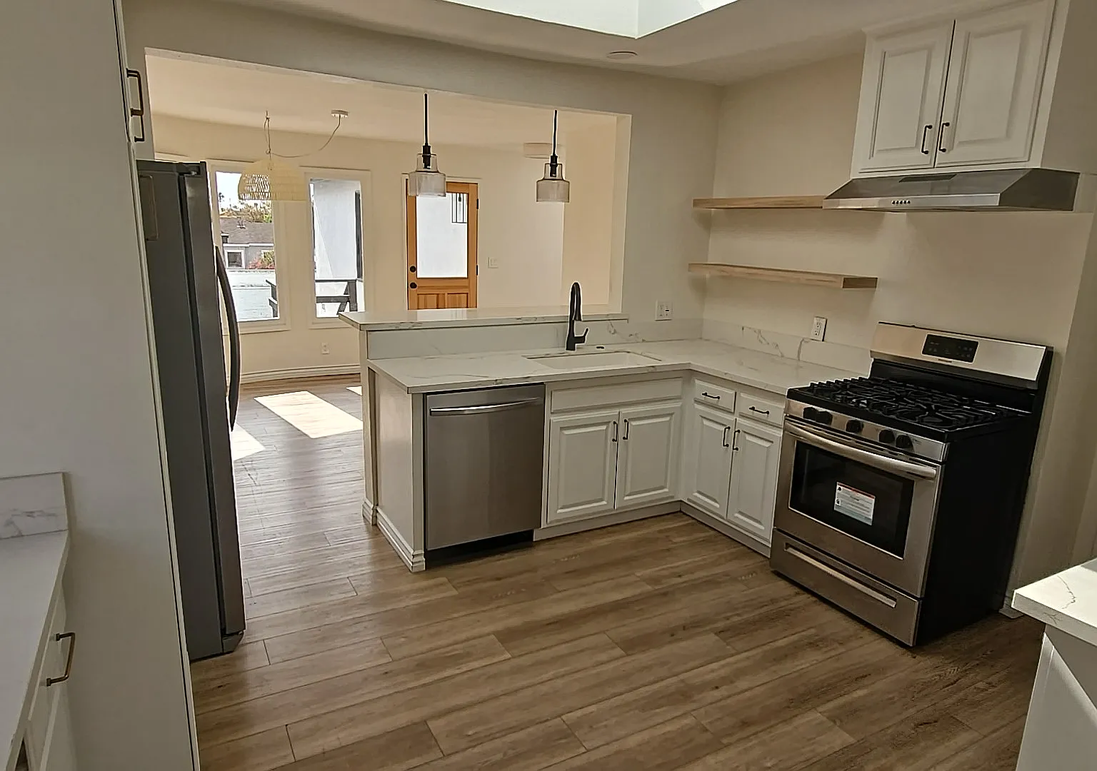 6376 West 83rd Street - HW - 1 — Photo 2