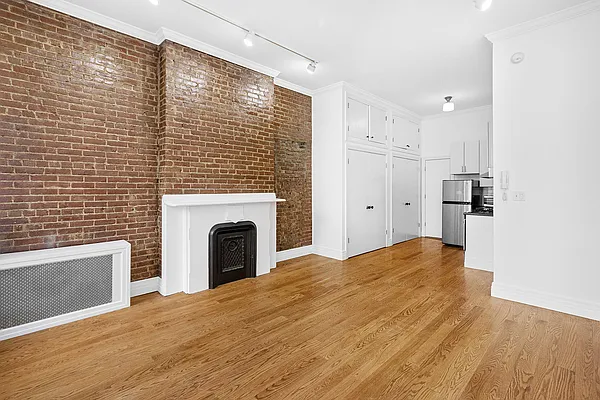 Rented by Martini Real Estate | media 9