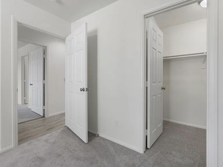 386 E Heil Ave — Photo 12
