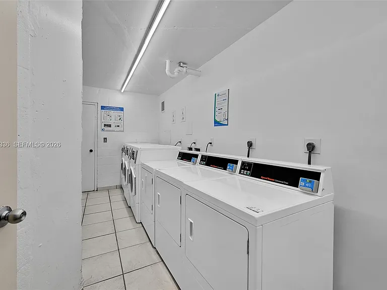 800 Parkview Dr #605 — Photo 33