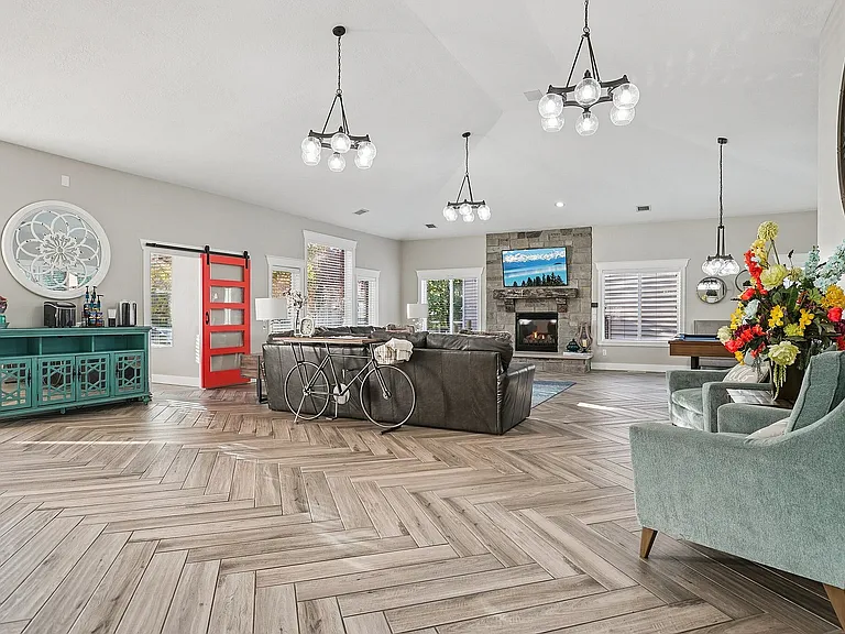 Clubhouse Lounge