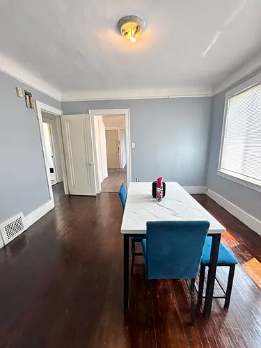 3954 Saint Clair St #PRIVATE ROOM Photo 1