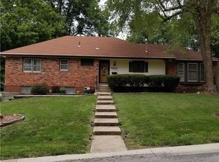 7522 Maple Ln, Raytown, MO 64138