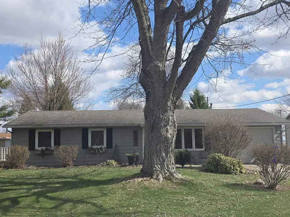 4220 Oak St, Woodburn, IN 46797