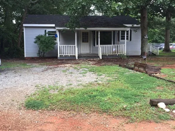 926 S Main St, Star, NC 27356
