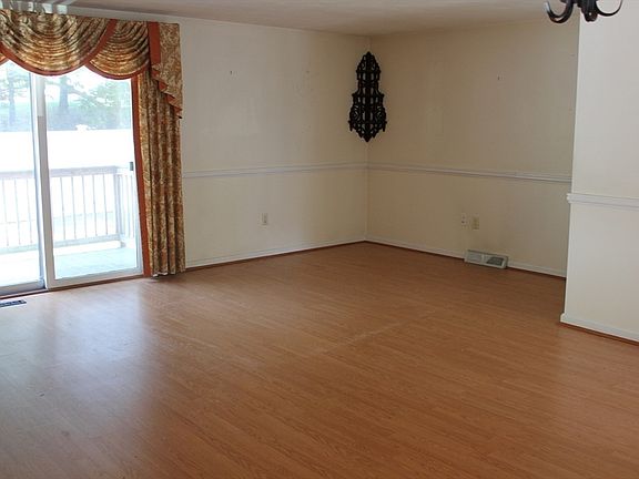 5th image of 220 Park St APT 6