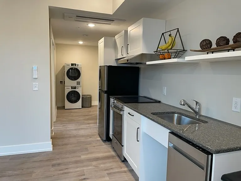 Beautiful Apartments West Grand Neighborhood — Photo 42