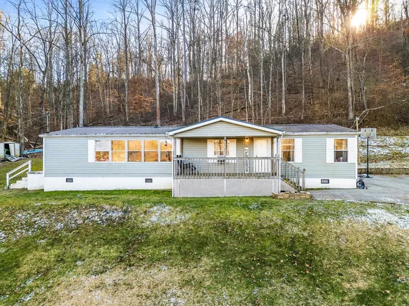 619 Washington Hill Rd, Hurricane, WV 25526