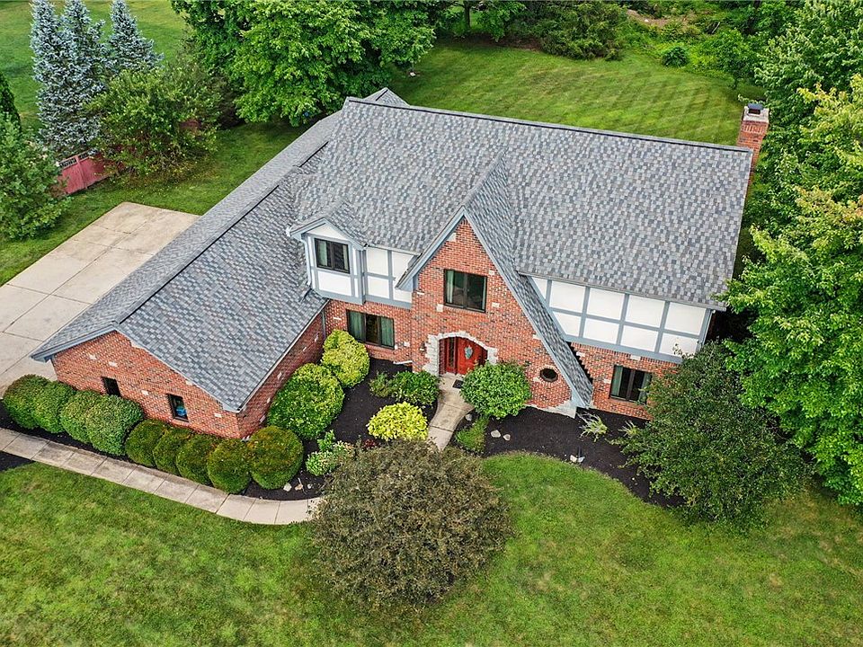 1st image of 9570 Meadow Woods Ln