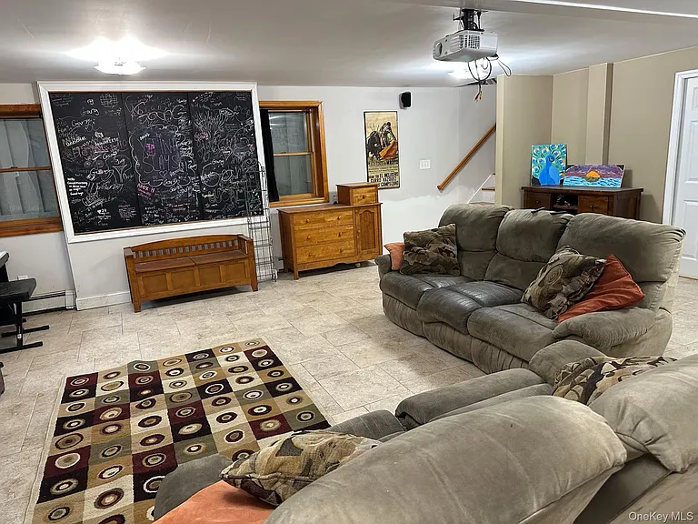 322 E Beech St — Photo 17