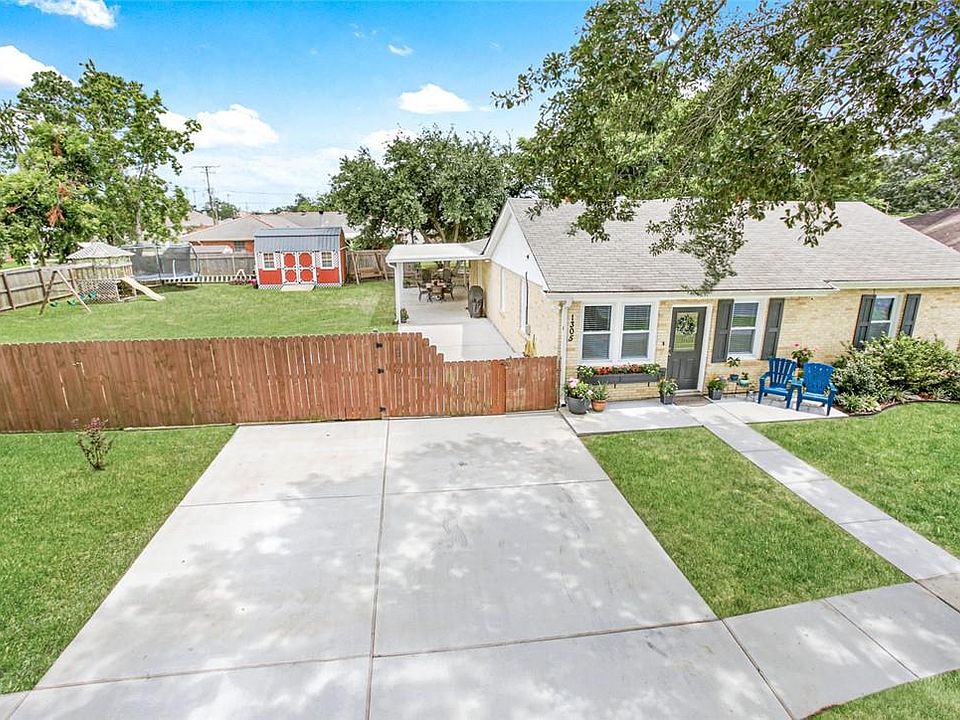 1305 Russell St, Chalmette, LA 70043 Zillow