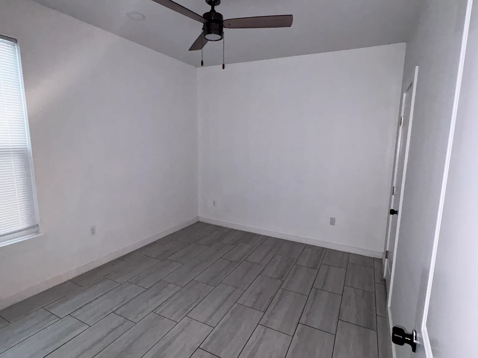 1411 Vanish Dr — Photo 2