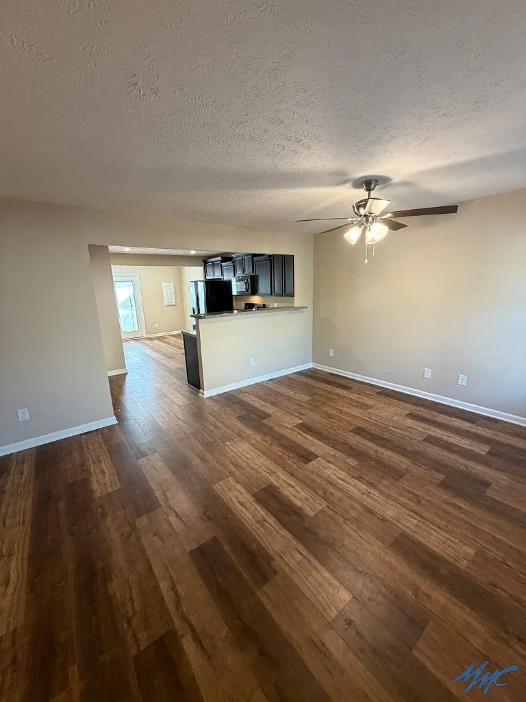 2 bed, 2.5 bath, 1182 sqft, $1,495 — Photo 2