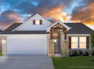 2034 E 130th St S, Jenks, OK 74008