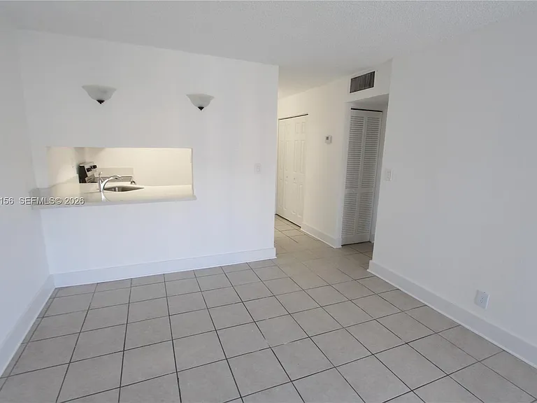 4550 NW 9th St #611E — Photo 3