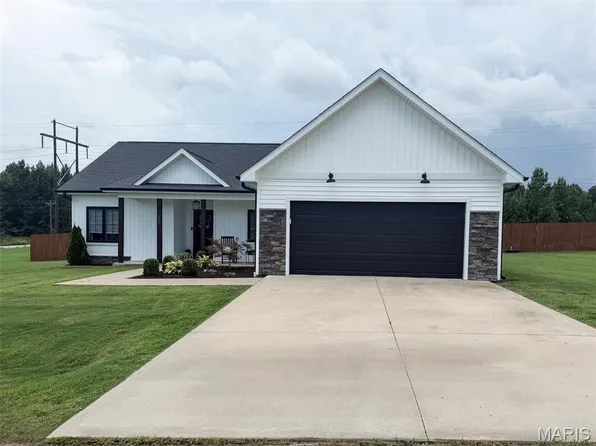205 Berkshire Dr, Poplar Bluff, MO 63901
