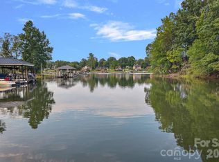 218 Lineberger Dr, Mooresville, NC 28117