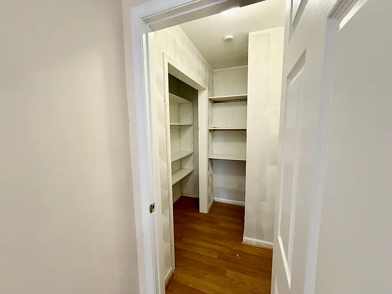 221 Dunn St — Photo 36