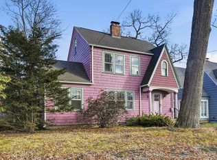 785 Dickinson St, Springfield, MA 01108