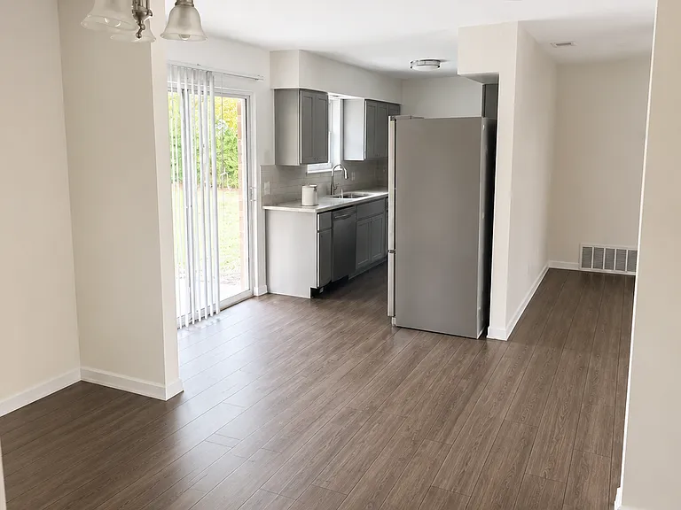 4017 Rainier St — Photo 9