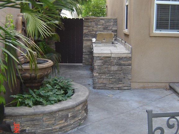 Built in BBQ, Fountian