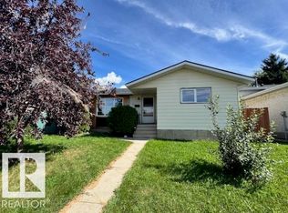 1715 38th St NW, Edmonton, AB T6L 3H1