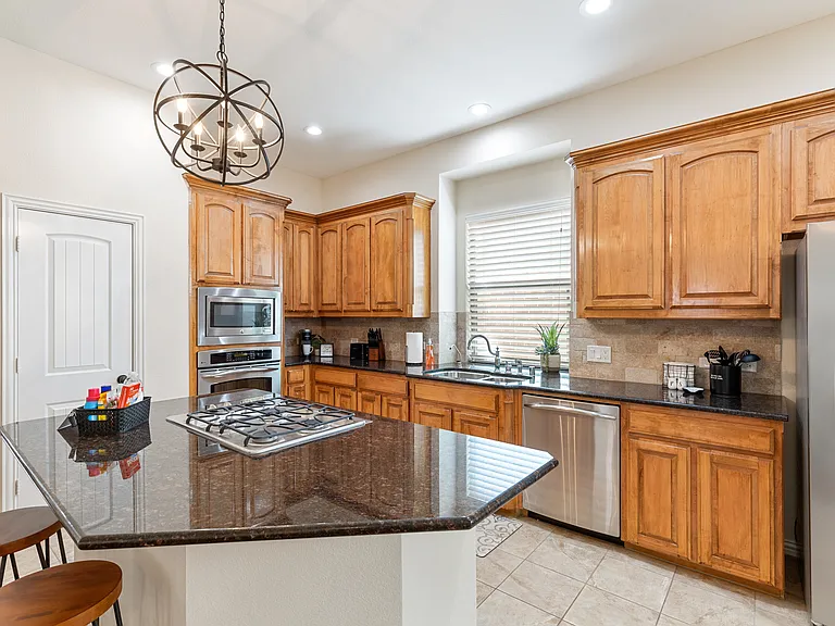 409 Rosemont Ln — Photo 12