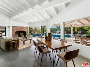 2920 Hutton Dr, Beverly Hills, CA 90210