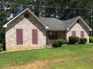 1010 Pinecrest Dr, McComb, MS 39648