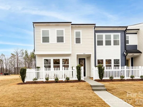 8434 Discovery Ln, Charlotte, NC 28216