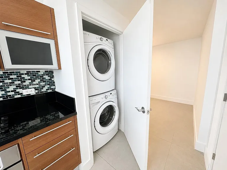 244 Biscayne Blvd #3903 — Photo 11