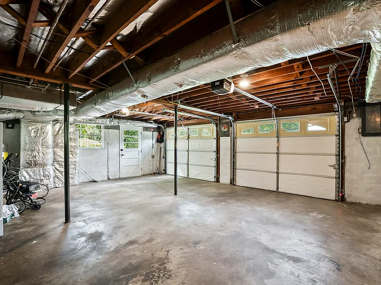 7720 Devonshire Dr — Photo 27