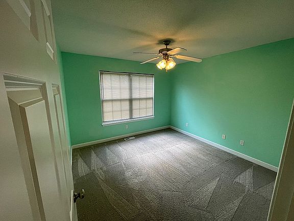 4th image of 2605 Iron Horse Dr