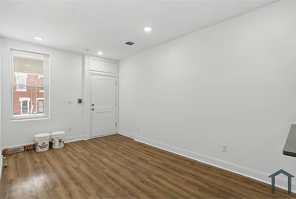 2 bed, $1,264 — Photo 2