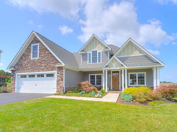 5th image of 608 Willard Dr