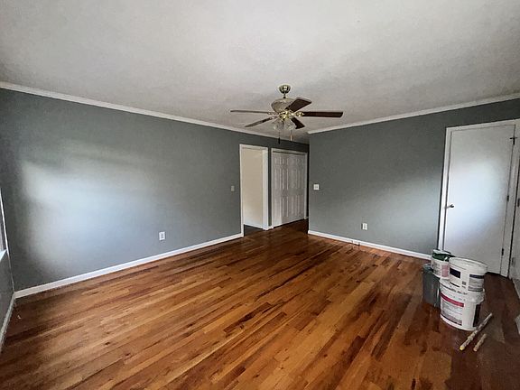 4th image of 105 Oakmont Two Dr #2