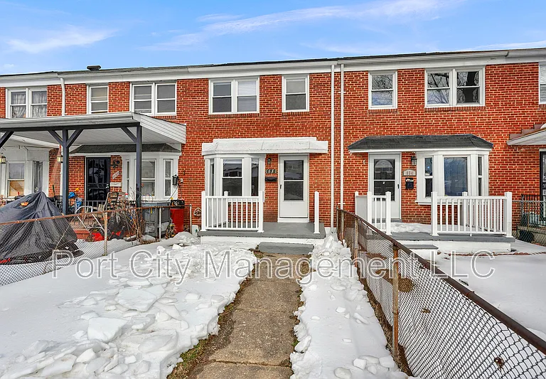 832 N Marlyn Ave — Photo 1