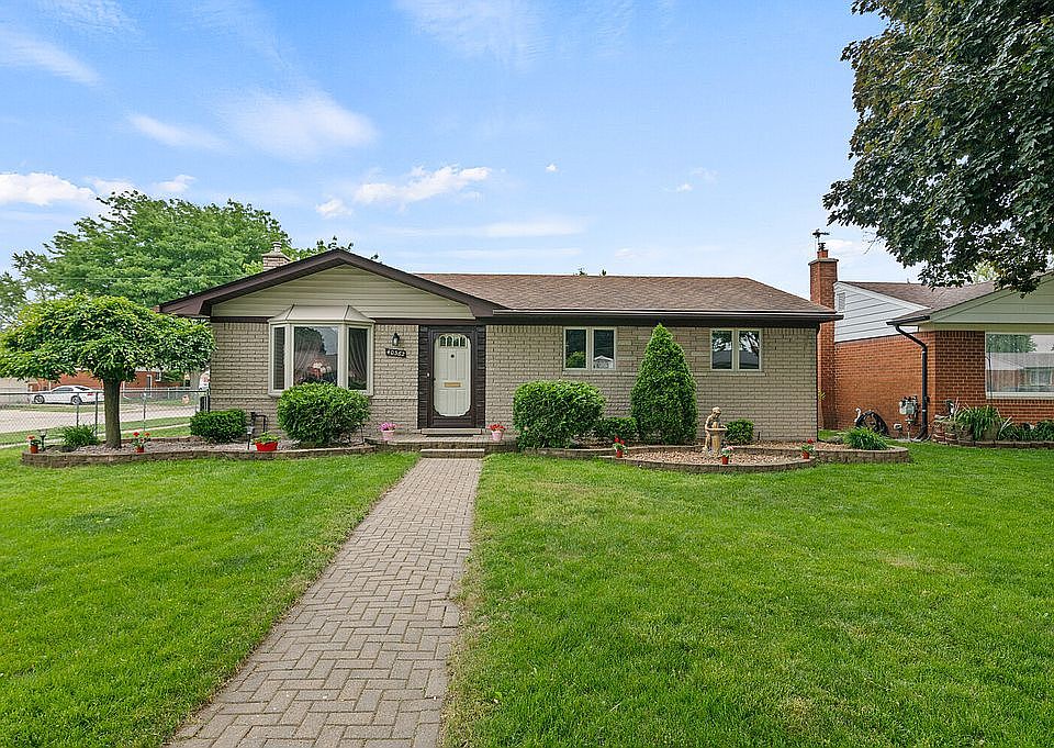 1st image of 40362 Hamilton Dr
