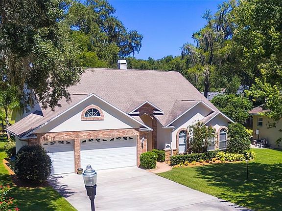 2nd image of 403 Citrus Wood Ln