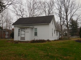 21539 Detroit Rd, Rocky River, OH 44116
