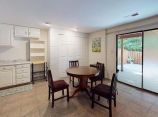 6080 Hollow Hill Ln, Springfield, VA 22152