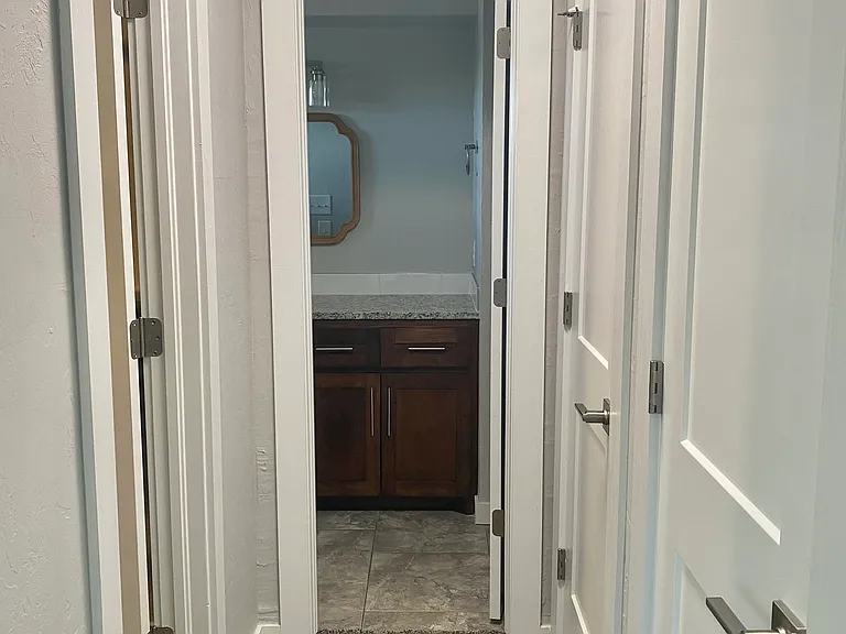 6824 NW Willow Springs Dr — Photo 14