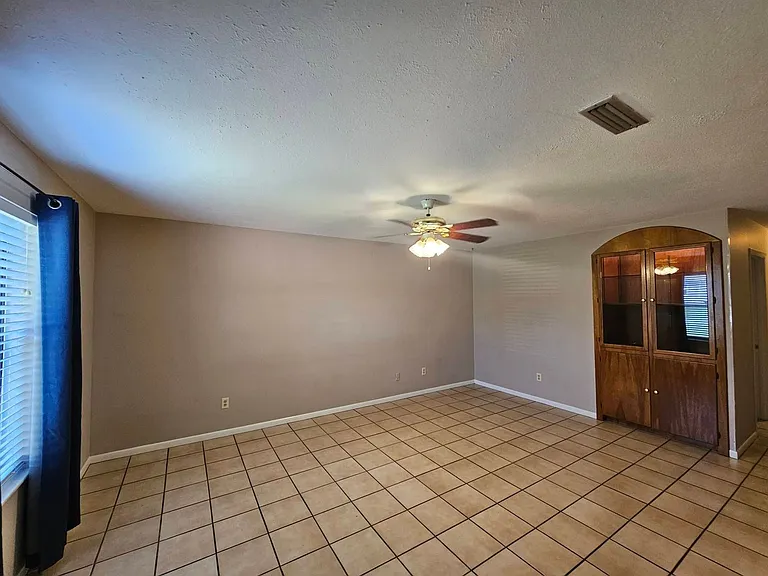 221 Viola Ave S — Photo 8