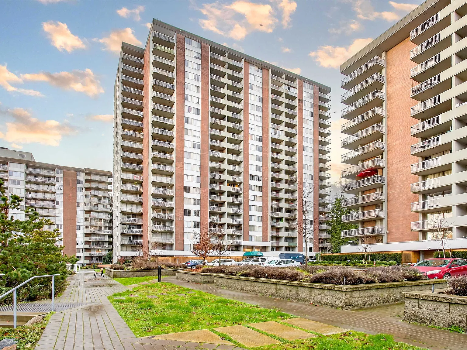 1 bed, 648 sqft, $2,200 — Photo 1