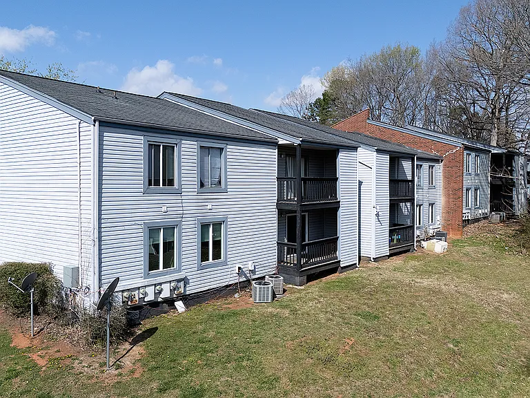855 Farmhurst Dr #E — Photo 7